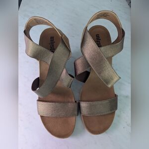 "Unlisted" Women's Sandals in Shimmering Bronze